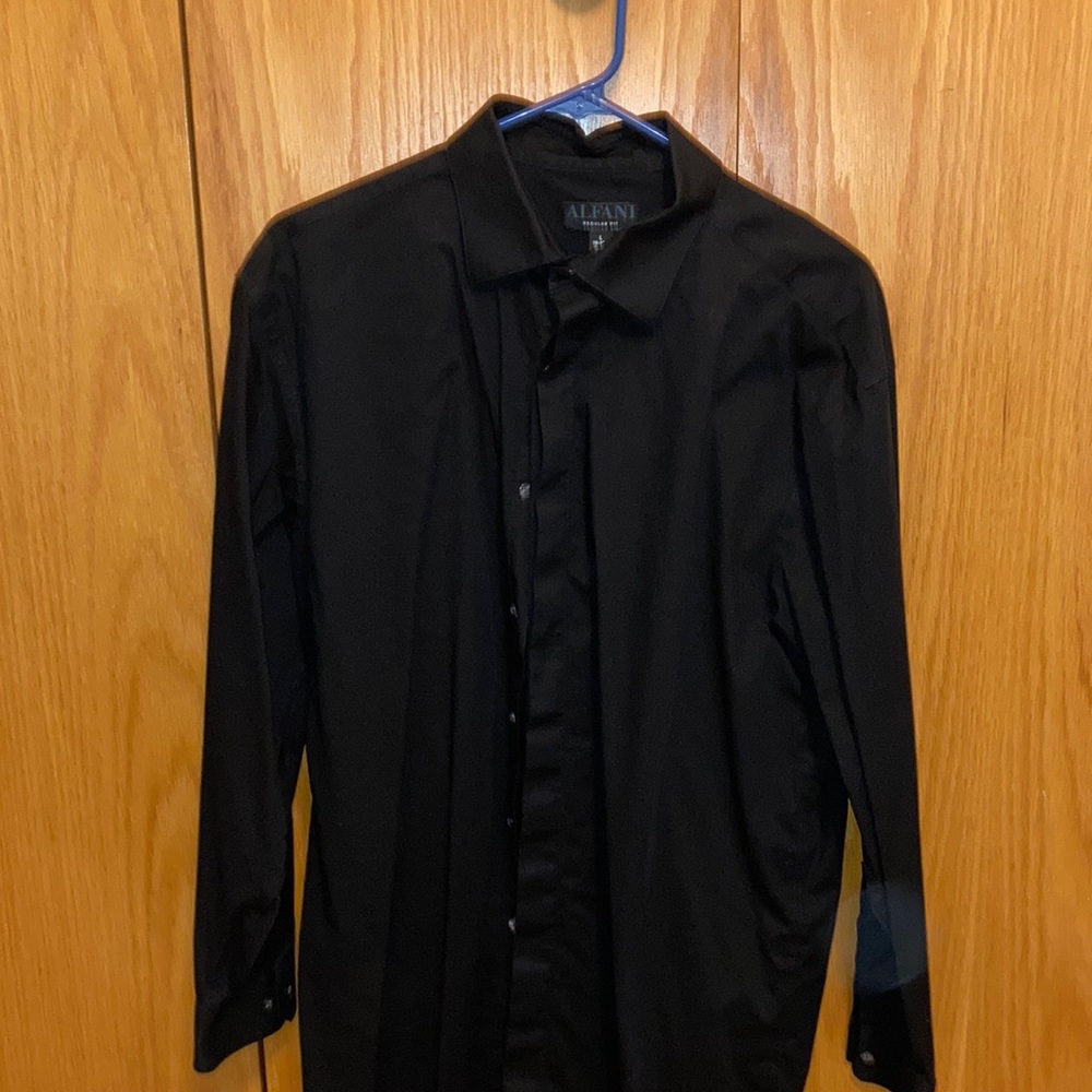 Men’s Slim Fit Dress Shirt